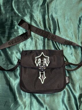Tripp NYC Black Messenger Bag with Mint Trim